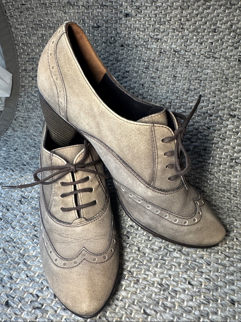Paul Green Kelsey Nubuck Oxford Heel – Women’s Lace-Up Pumps – Taupe - Picture 2 of 16
